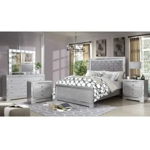 Seleena Glam Silver Wood 5-Piece Tufted Panel Bedroom Set with USB Port by Furniture of America(KING)