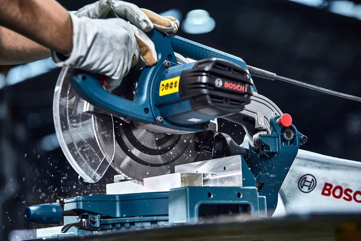 Bosch Professional Multi Material Circular Saw Blade (for Particle Board, Fibre Composites, Pla