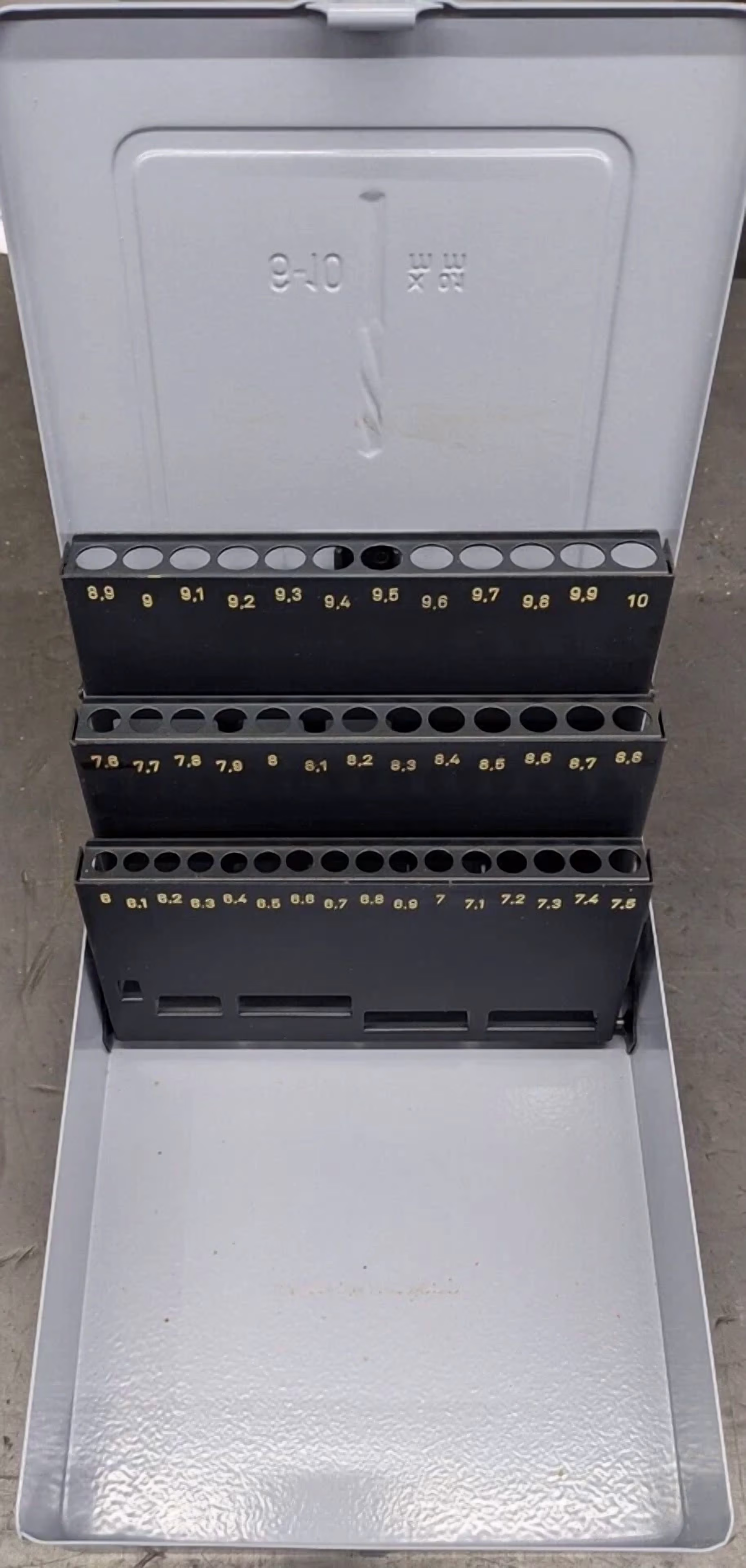 KLYNE - Metric Jobber Drill Index 6.0 To 10 Mm By .1Mm Drilbox Brand Usa & De Holder