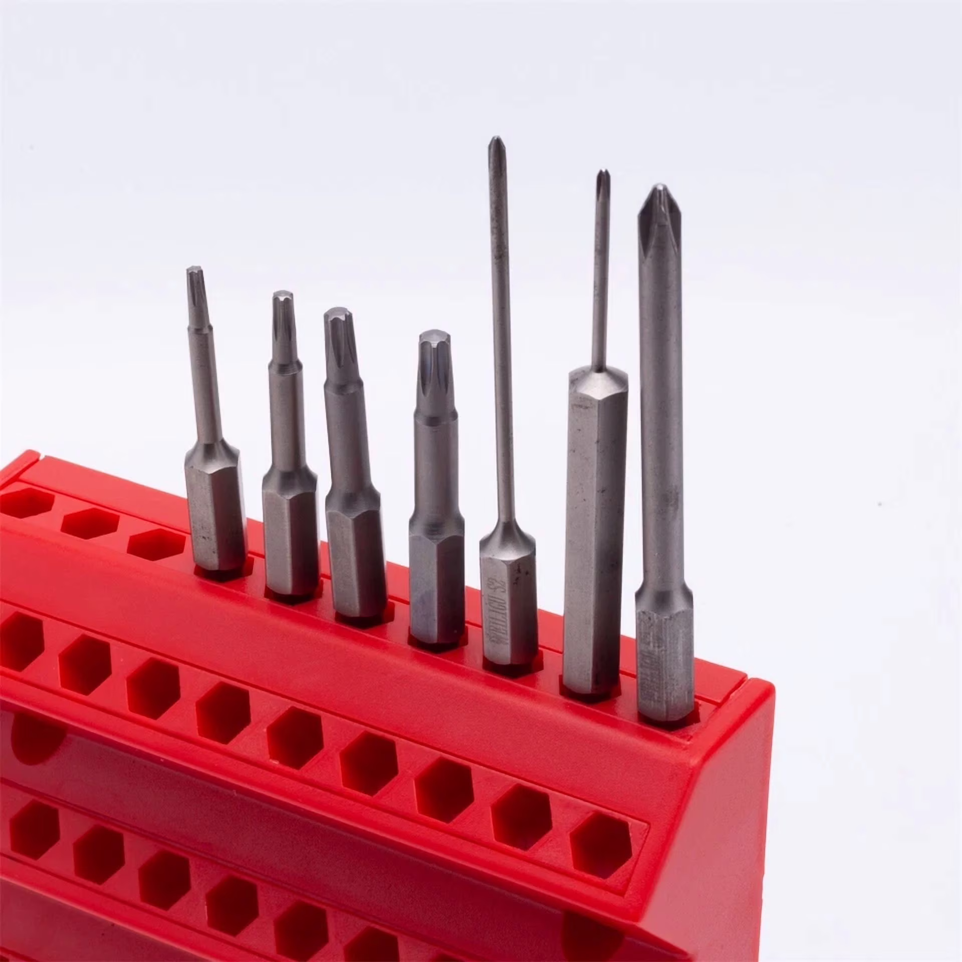 7a4a460c68759bb942591f0c5c3299e9ac9e09f81f0411da9f0978d3221904ff KNACK - New 70 Slots Hex Drill Bits Tool Holder Wall Mount Drill Bits Organizer Case Us