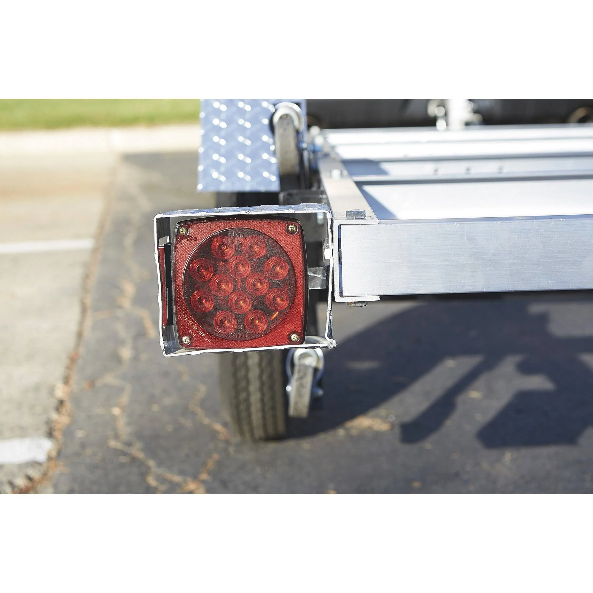 836ec31d34980d6eead0c828421b53c829b80f0c74c03cb9ac5ade6ae25af3ca Ultra-Tow 4ft. x 8ft. Folding Aluminum Utility Trailer Kit-1170Lb. Load Capacity 3806S109