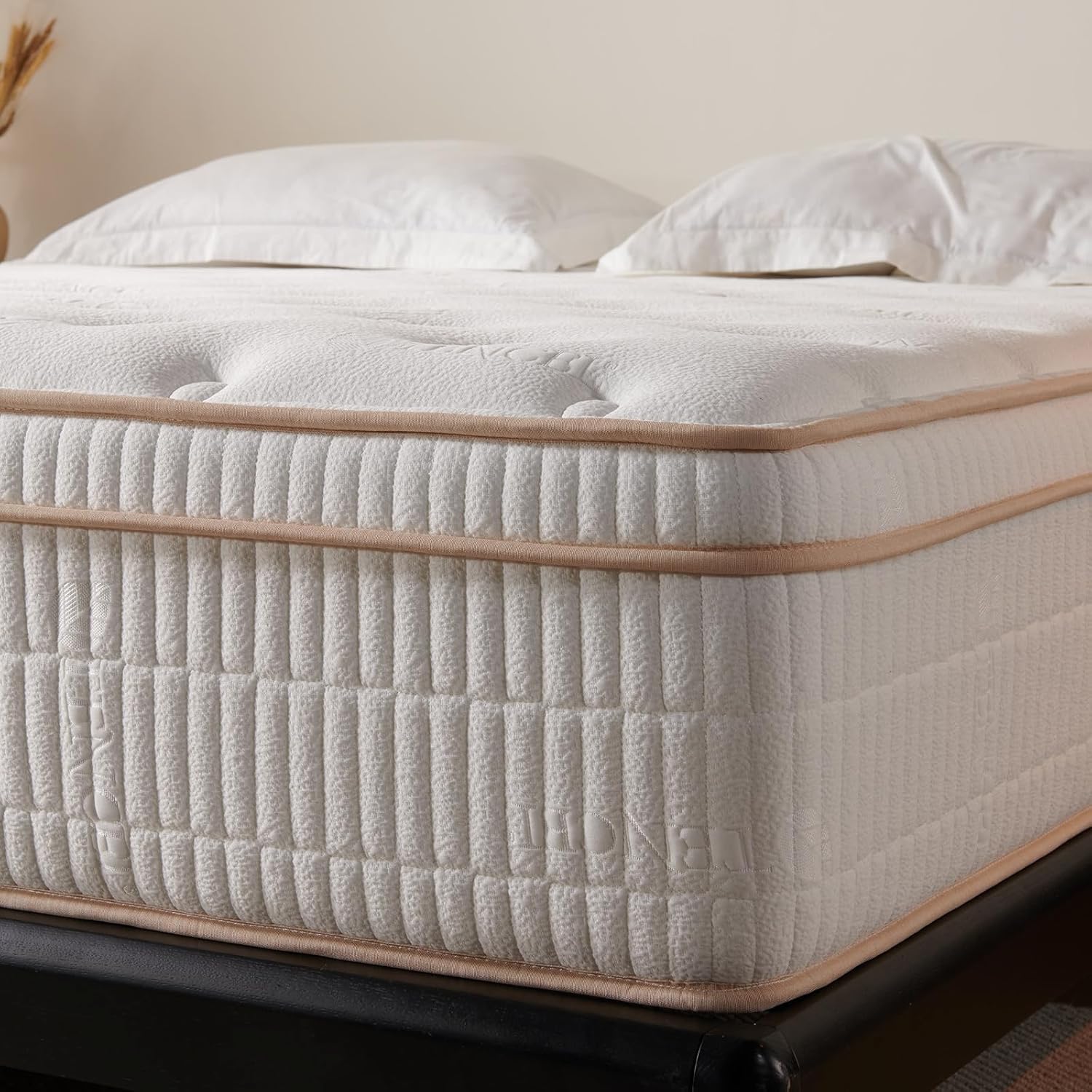 8ddb2117bd6285deacae15644cc5177c34b05691812cf352b223e236393c1f0e 14-inch queen-size hybrid mattress with cooling gel memory foam and zoned pocket springs(King/14 inch)