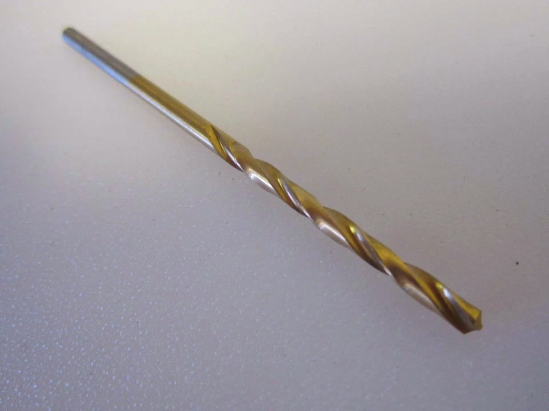 KLYNE - High Speed Steel Jobber Drill #37 118 Degree Point Angle, Tin Coated, Rh, 12Pk