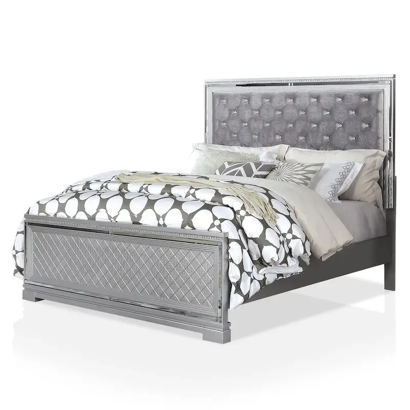 9ac7f6cfcdbf6bacec470182d1d49f1a3cb8640242571f72af0d8d31e4966d44 Seleena Glam Silver Wood 5-Piece Tufted Panel Bedroom Set with USB Port by Furniture of America(KING)