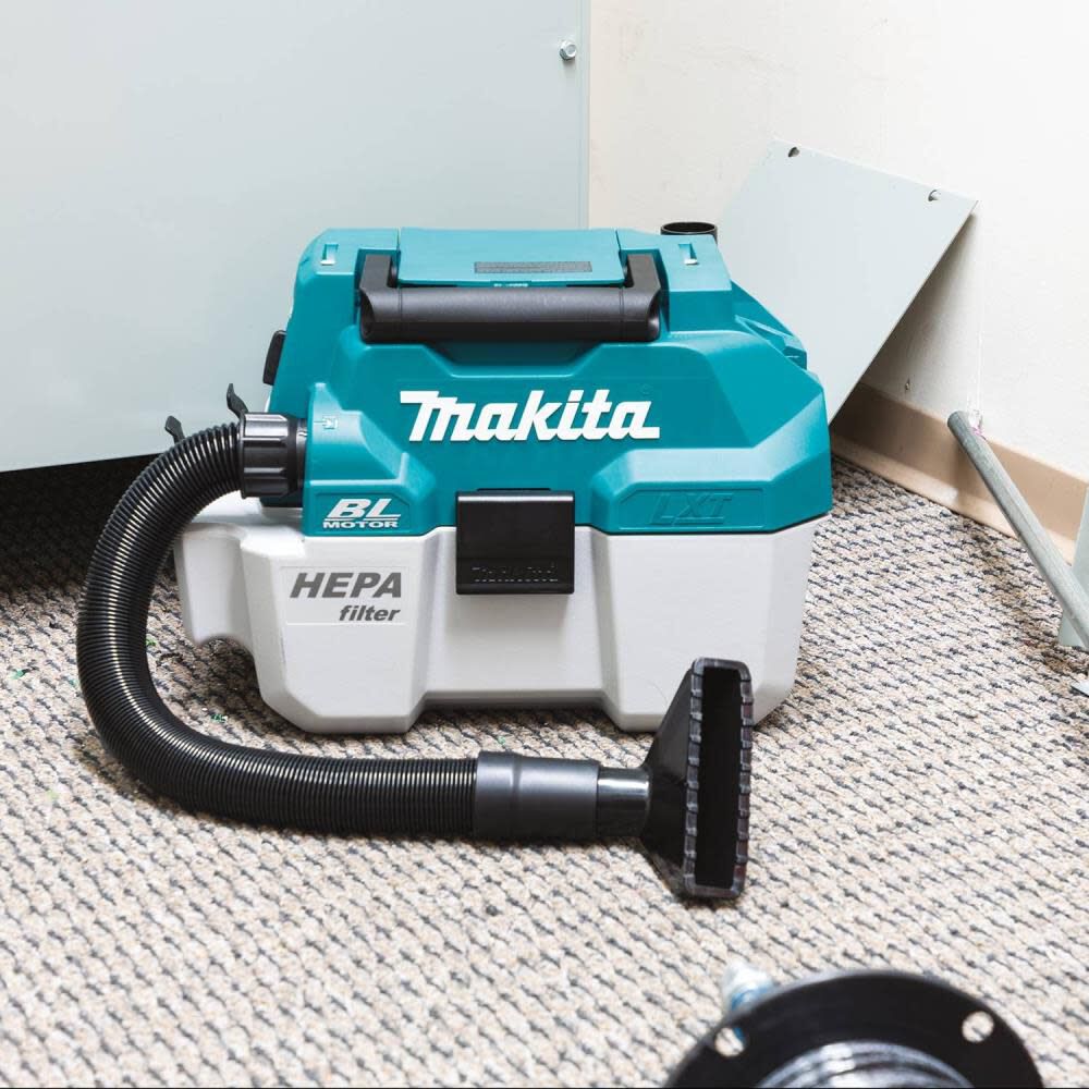 a158342fbaa164e7858432abdcb6a99ffed4c7426af88d387b1f3411a46fbe8b Makita 18V LXT 2 Gallon HEPA Portable Wet/Dry Dust Extractor/Vacuum Kit XCV11T from Makita