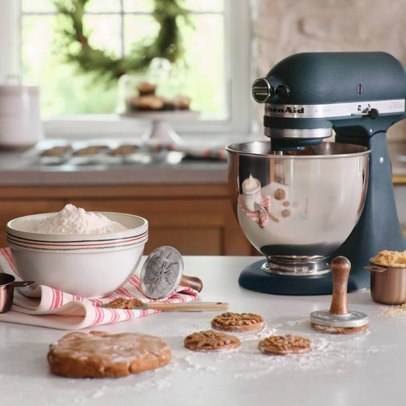 b507ef91c5bfae05637a5e0e7404473af6164962fdd6dca812e5b3acd834a649 KitchenAid Artisan 10-Speed Stand Mixer Hearth Hand with Magnolia