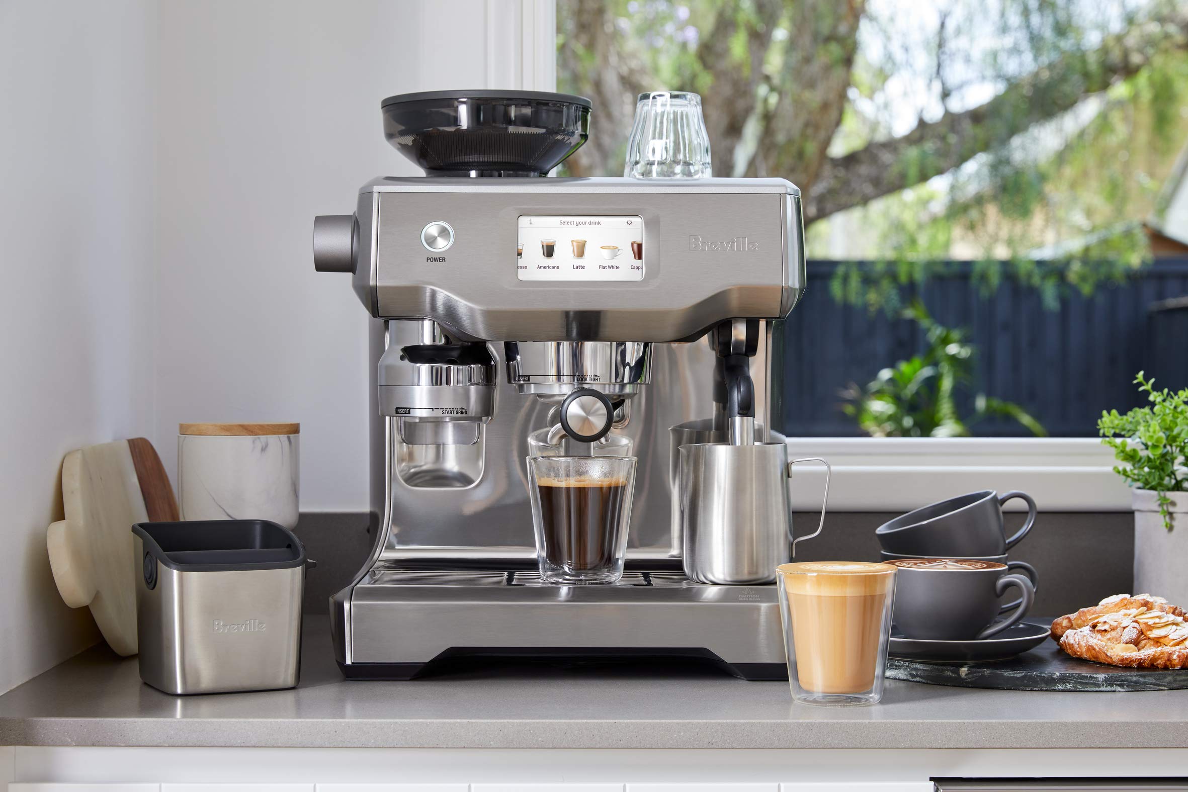 e28948b4d263beebad520c5b4339815ac5652ae5a92210f0ae4c11b3694c05db Breville BES990BSSUSC Automatic Espresso Machine(Black Truffle)