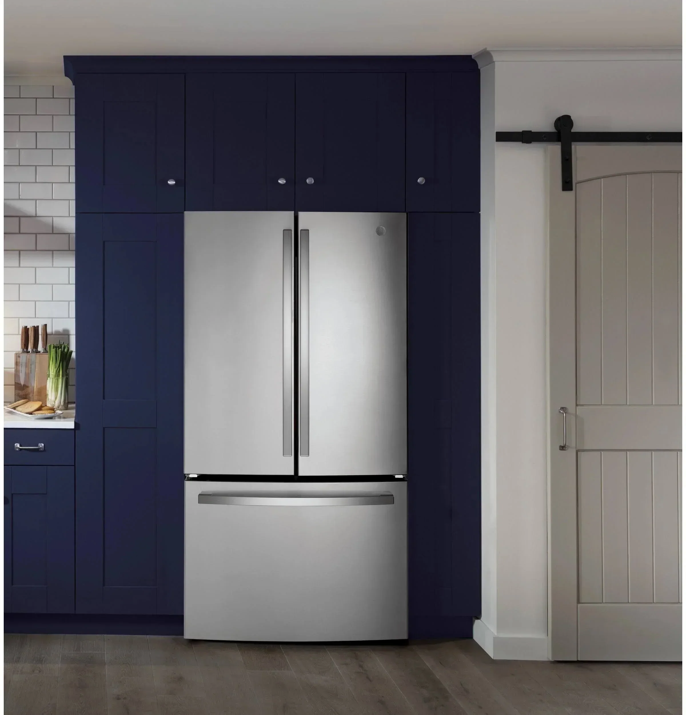fe1829303b78077b7f4f53d939adb767163183ec906a61f1eddd905297c4c2b2 27.0 Cu. ft. Fingerprint Resistant Stainless Steel French Door Refrigerator
